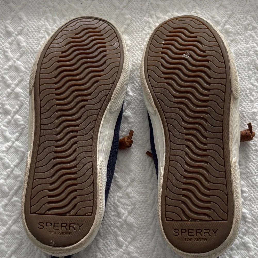Sperry Navy Blue Sneakers with Brown Laces - Picture 4 of 6